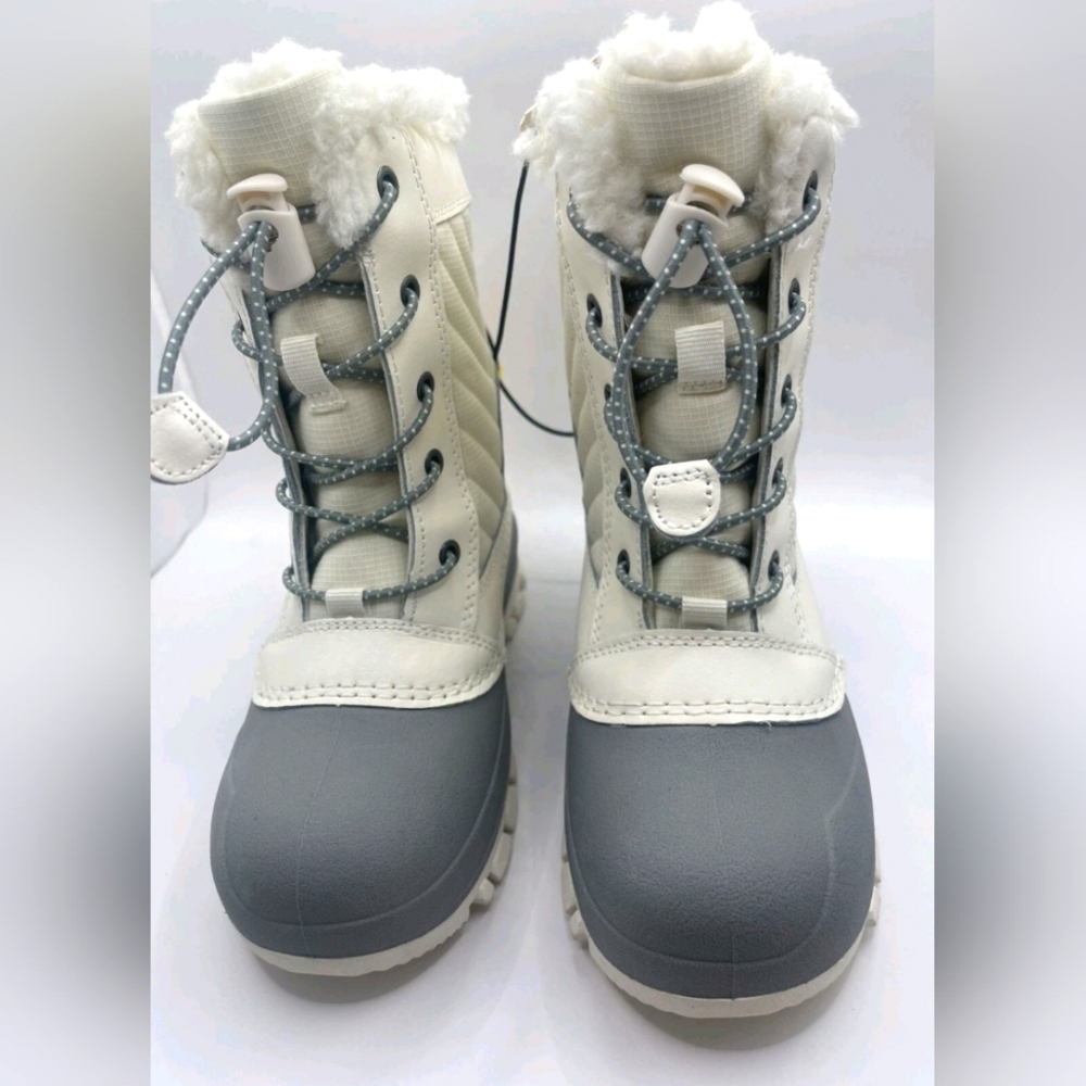 All In Motion Skylar Lace-Up Thermolite Faux Fur Winter Boots Cream Color Sz: 13